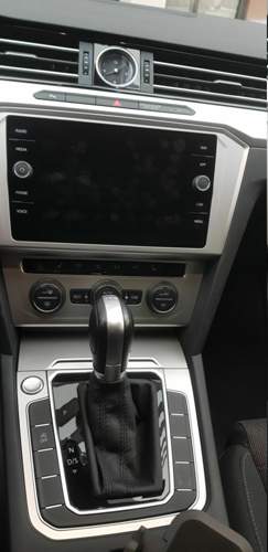 Display DM 2.5 8" in Passat MJ2017