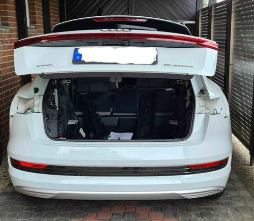 Ohne Heckleuchten.jpg