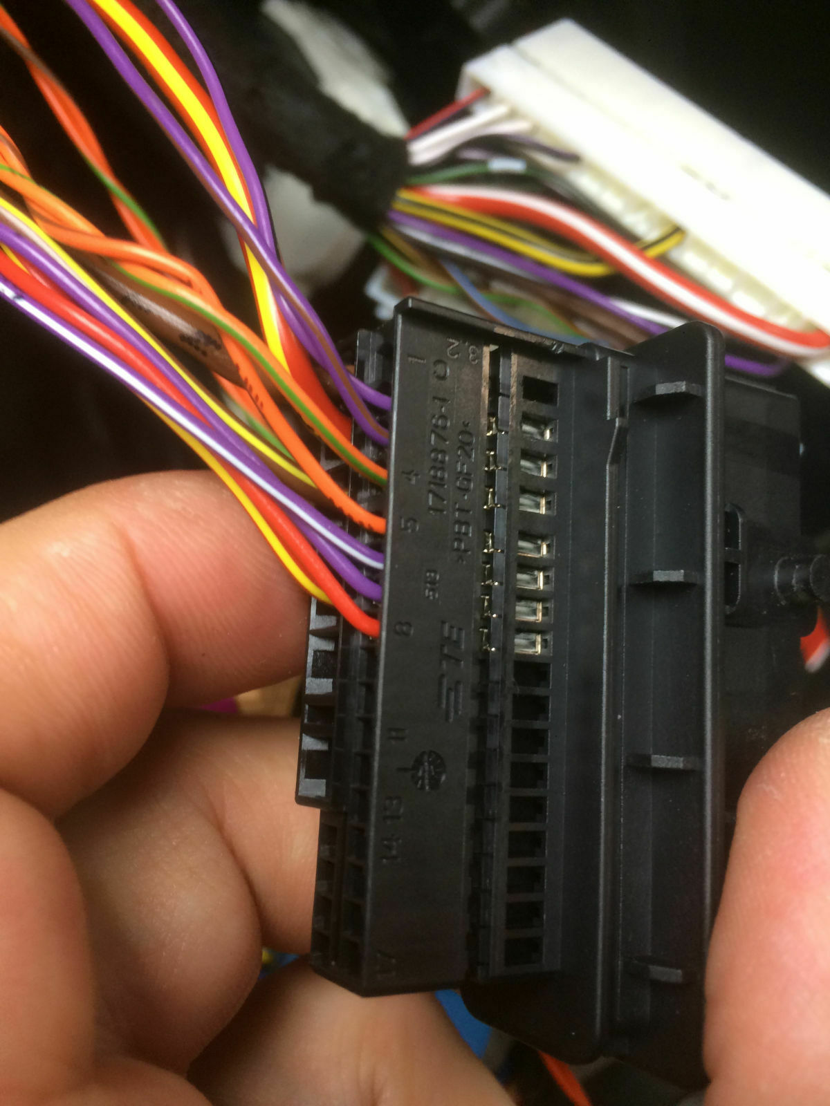 Nachrüstung Anhängerkupplung Touran 2 (5T) ab 09/2015 von Westfalia