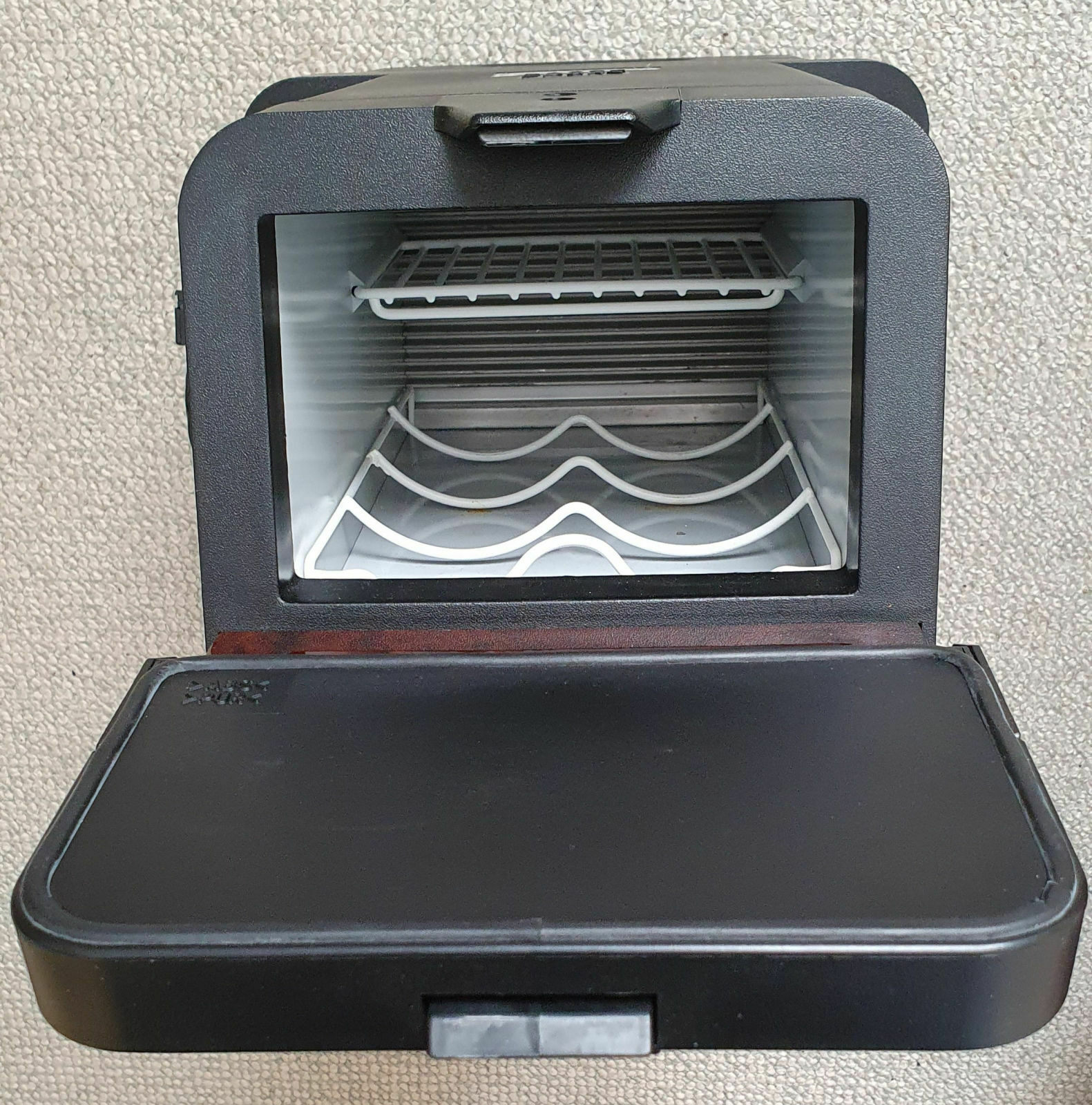 Wer hat eine Kühlbox im Fond? Wer hat eine Kühlbox im Kofferraum (W140 und W126)