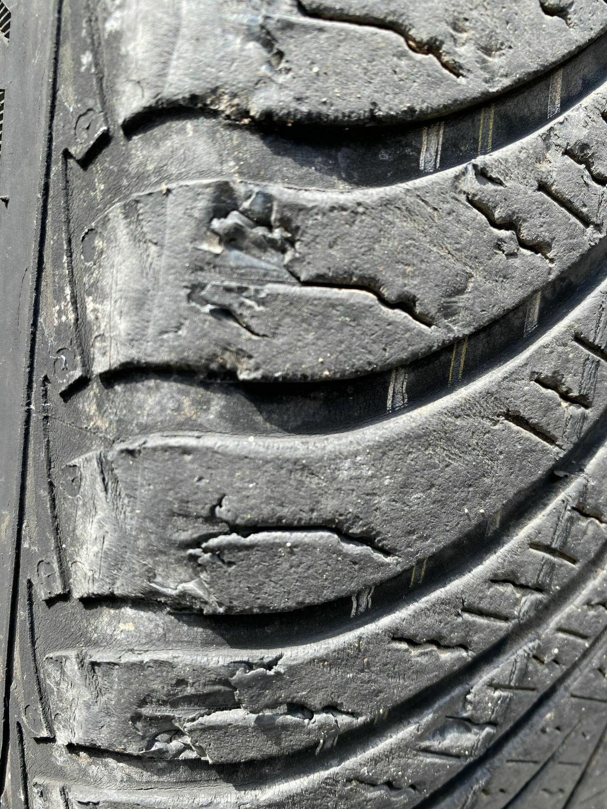 Merkwürdige Reifenabnutzung