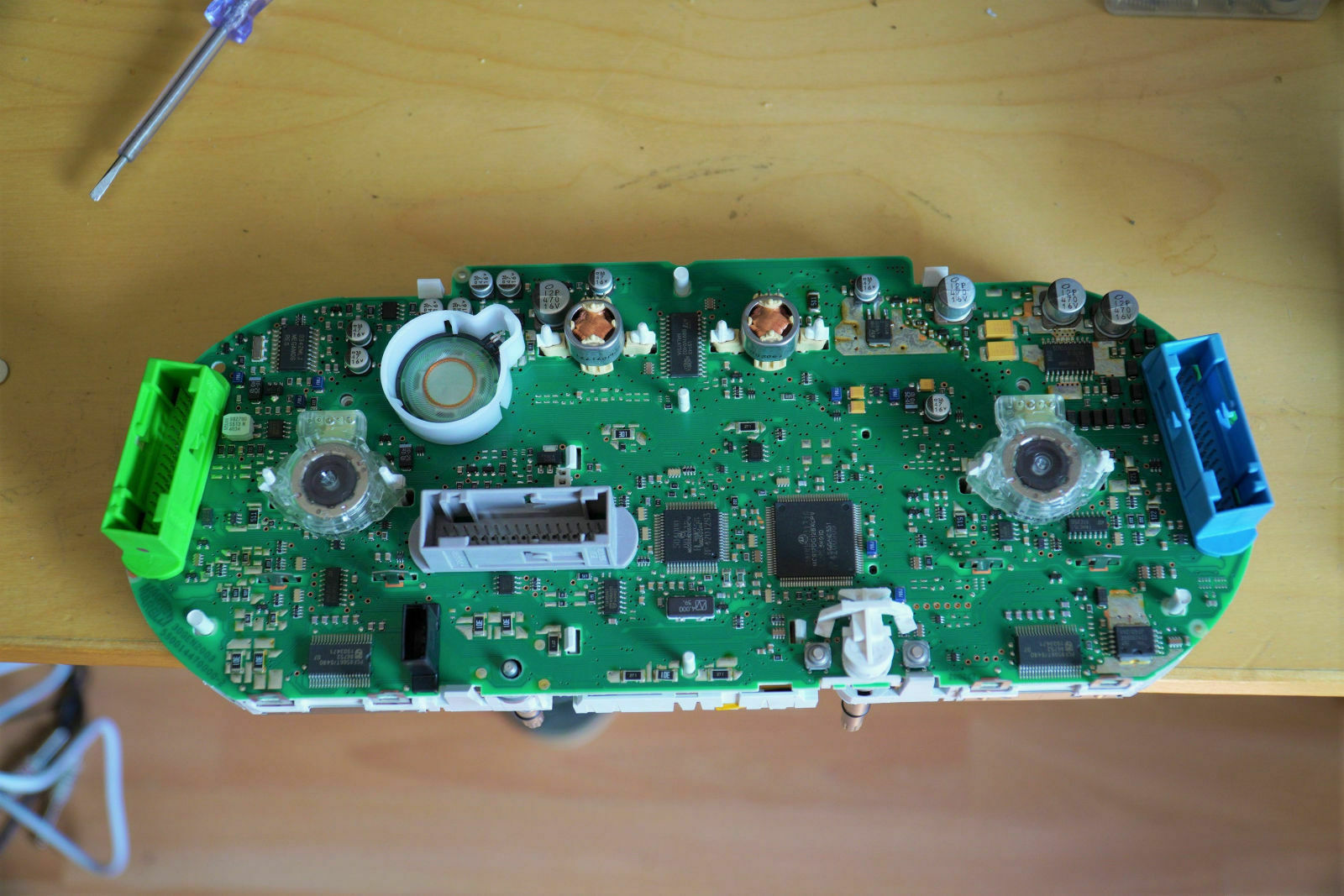 FIS Display tauschen im Kombiinstrument (Kombiinstrument zerlegen - DIY)