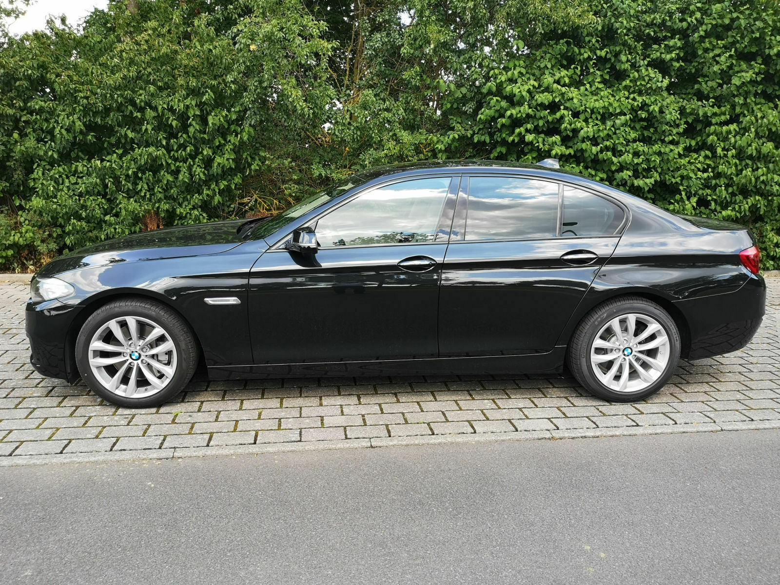 Postet hier eure BMWs mit euren Felgen:-)