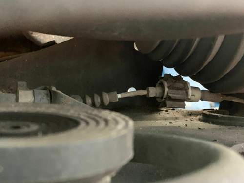 Zug haengt auf halb acht.jpg