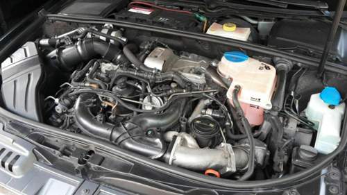 Alurohr im Bereich des Oelstabes.jpg