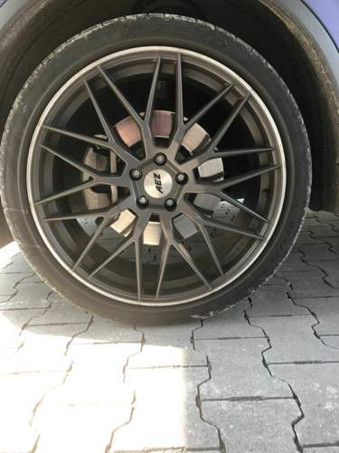 Tiguan 2 mit 21" AEZ Crest Dark 3