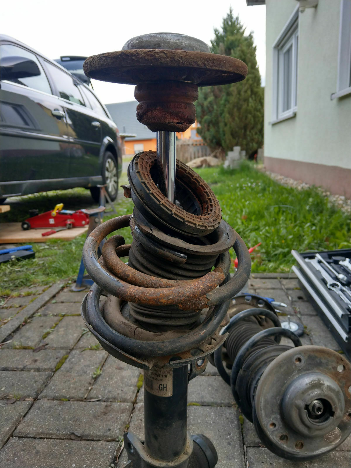 Metallisches Klonk-Geräusch an der VA mit unbekannter Ursache :-(