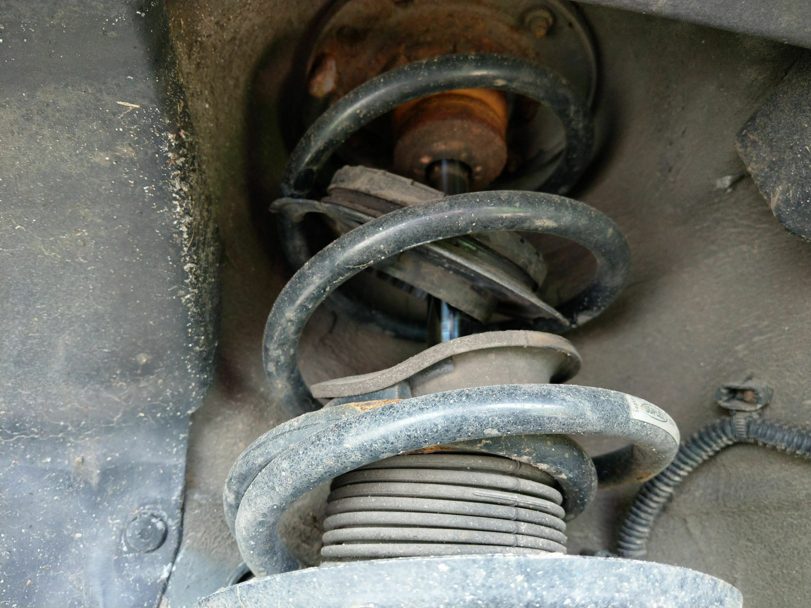 Metallisches Klonk-Geräusch an der VA mit unbekannter Ursache :-(