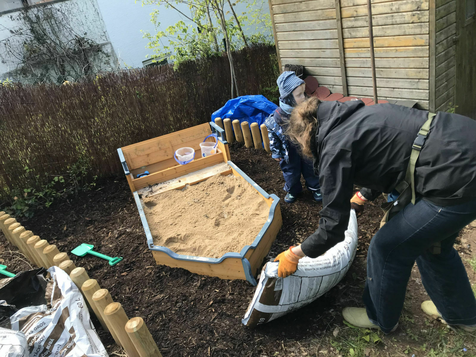 8d7305fc-a1e7-4704-a2dd-5a8556062140