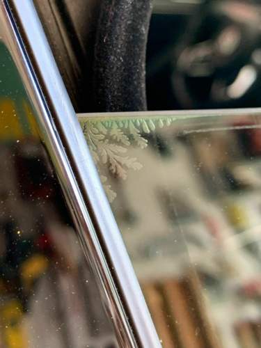 Beifahrerseite B-Saeule.jpg