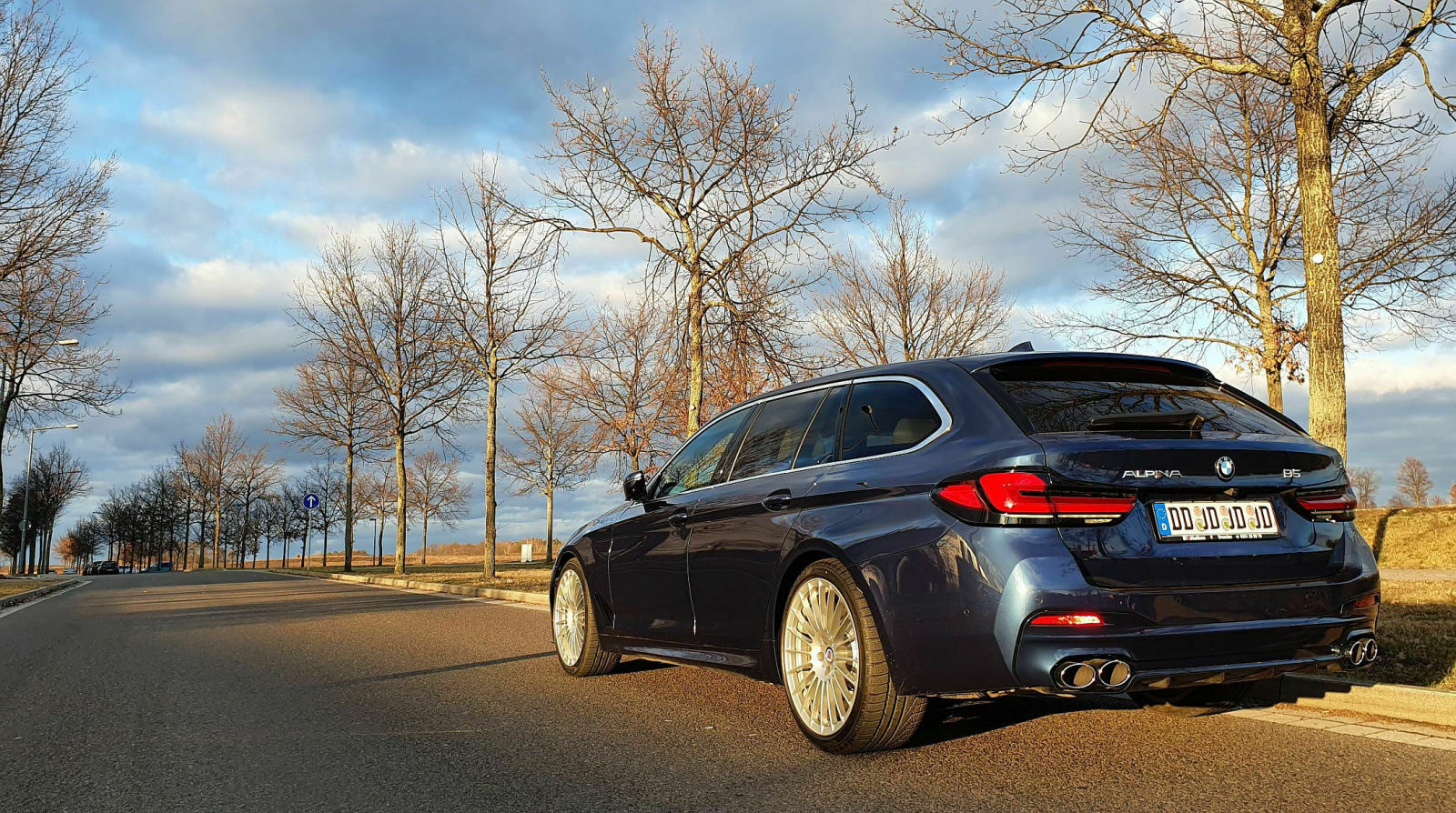 BMW M550i