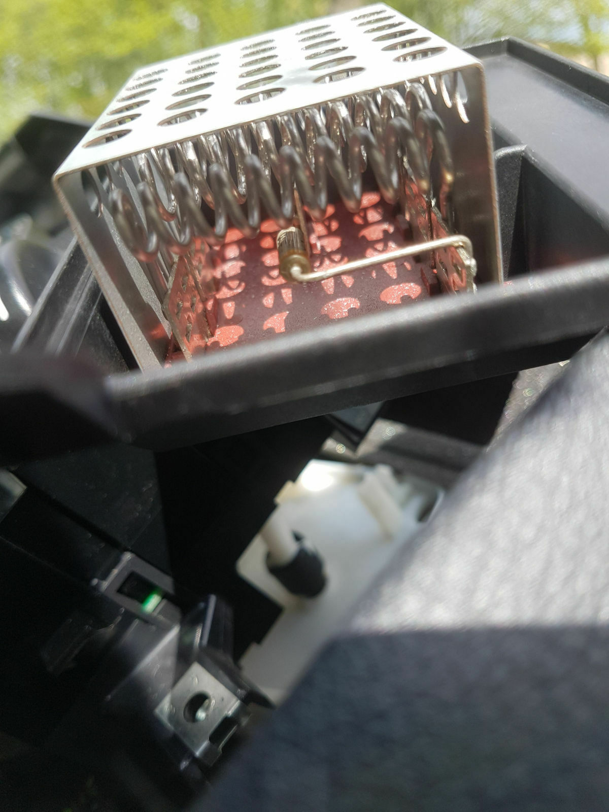 Klackgeräusche + Temperraturregler + Innenraumtemperatur