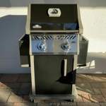 Angeklappte Seitentische