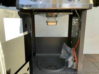 Platz für die 11 kg Gasflasche