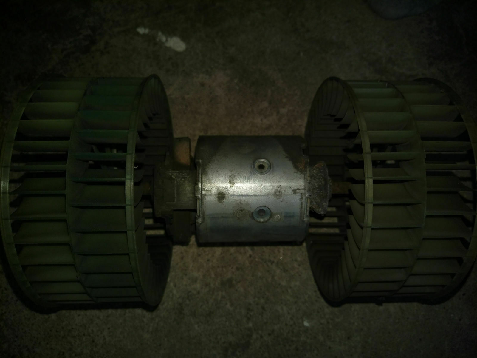 Gebläsemotor ausbauen beim W463