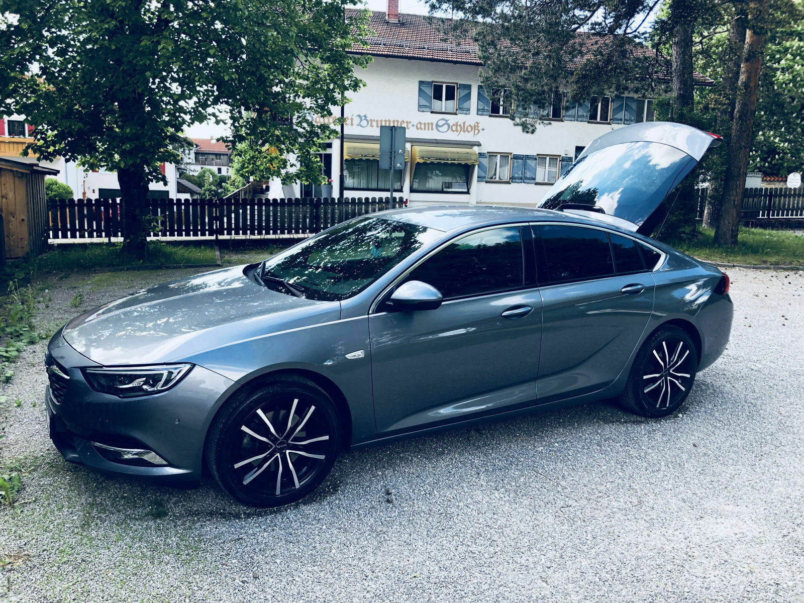 Zeigt her euren Insignia B