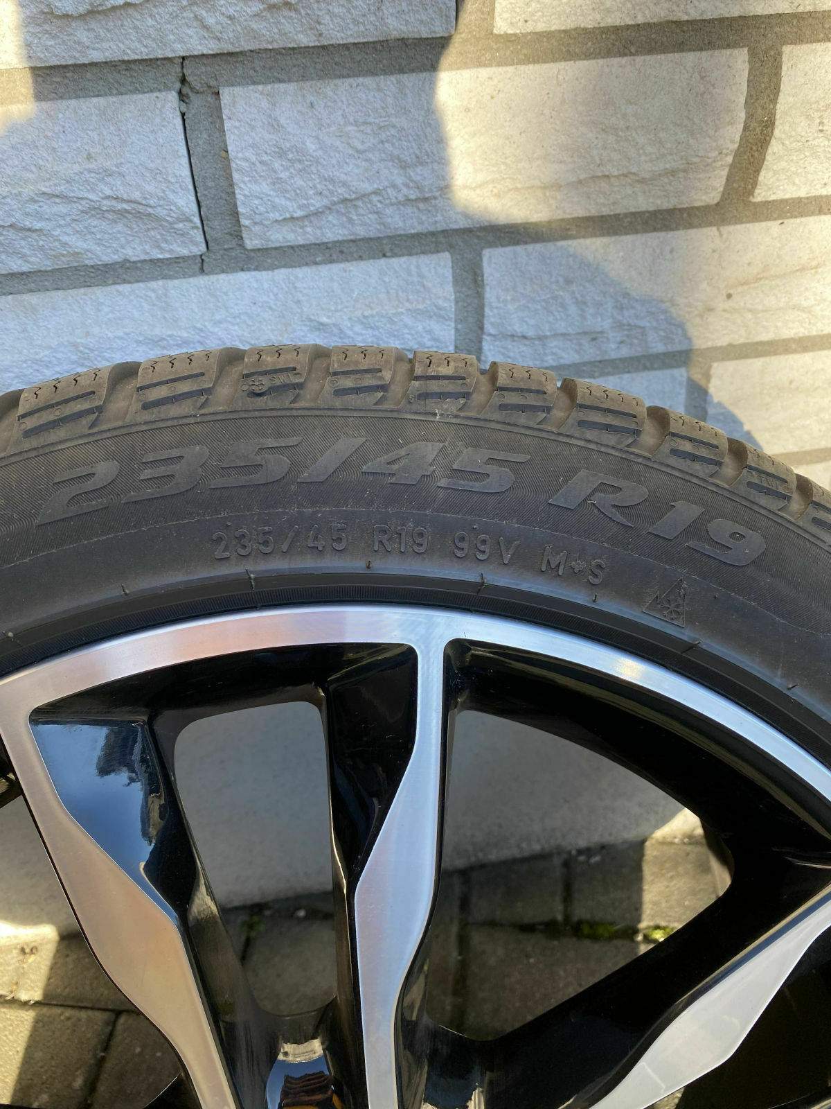 235-45r19-99v-xl-pirelli-w-sottozero-3-4x-original-mercedes-5