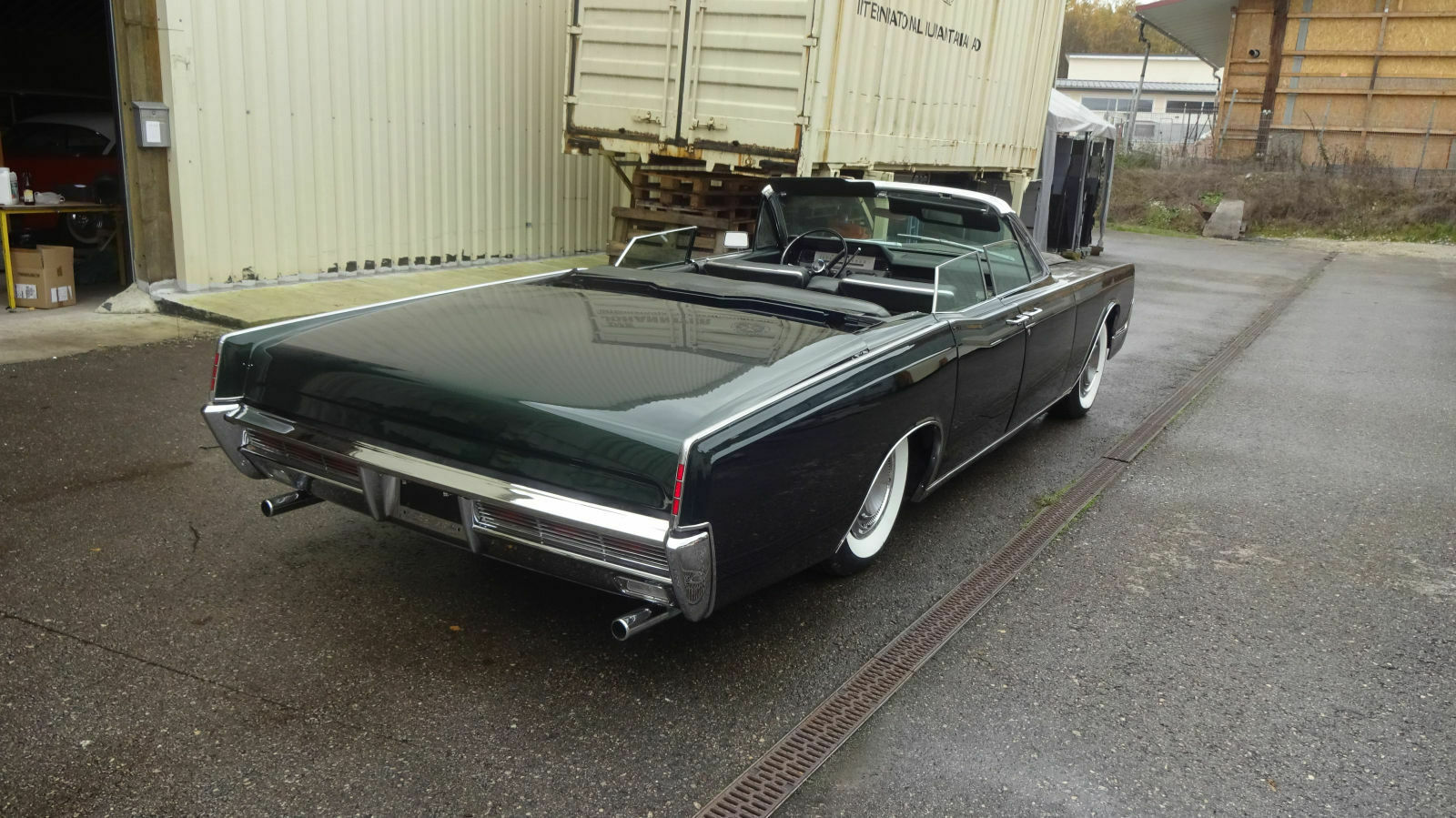us-cars-lincoln-4-doors-convertible