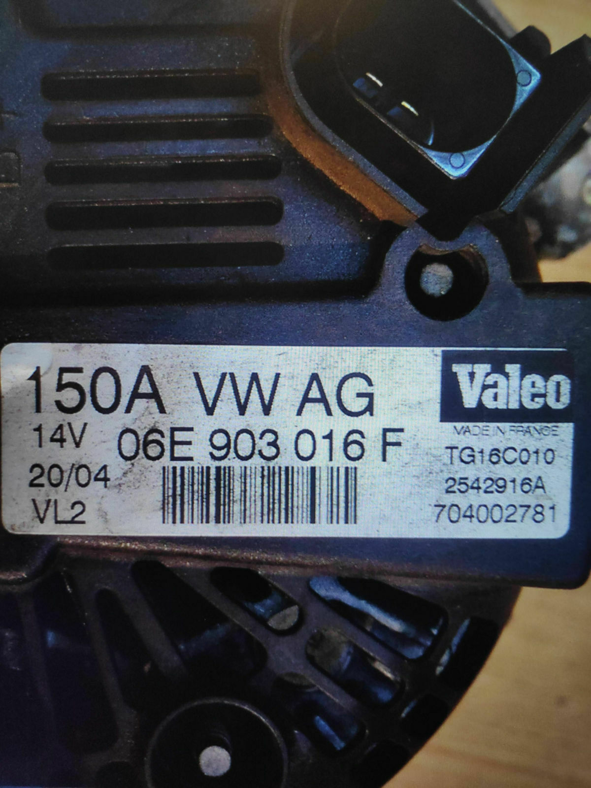 Wieviel Spannung muss die Lichtmaschine erzeugen?