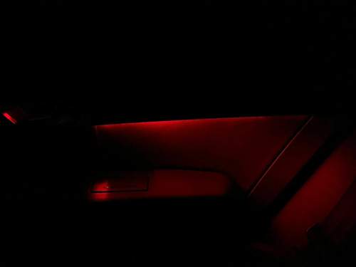 Rote LED und 270 Ohm Widerstand