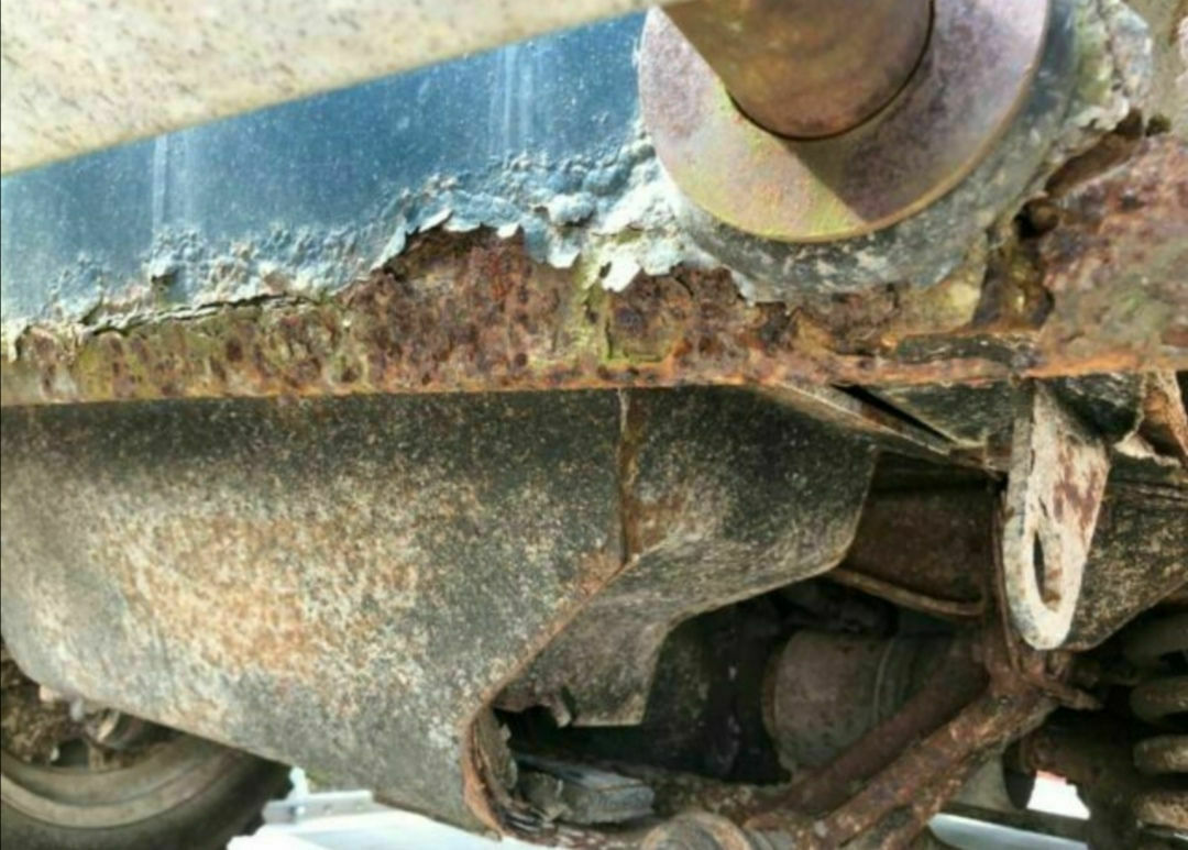 Der Schrottplatz - Spiegelsymmetrisch des Showrooms