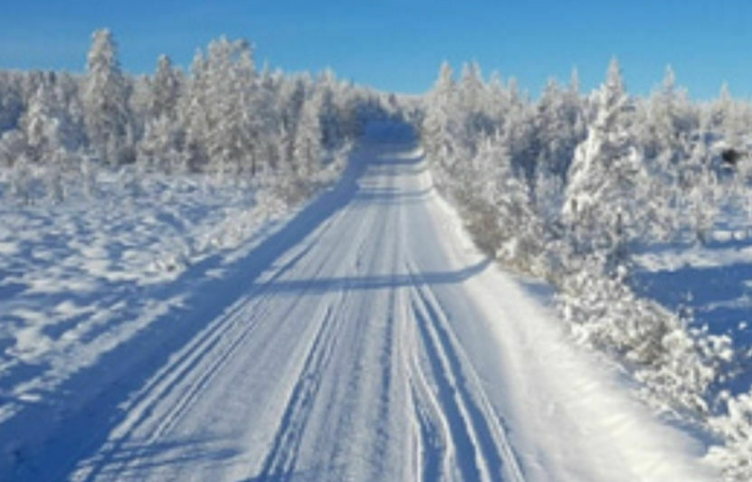 Der Schrottplatz - Spiegelsymmetrisch des Showrooms