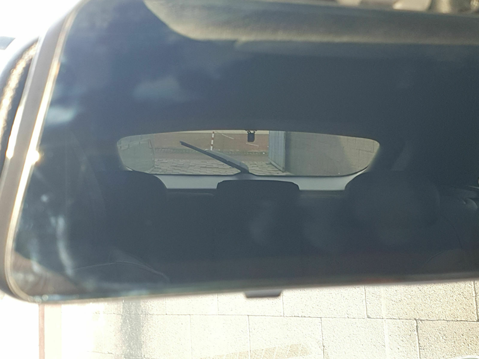 Innenspiegel durch TFT ersetzen