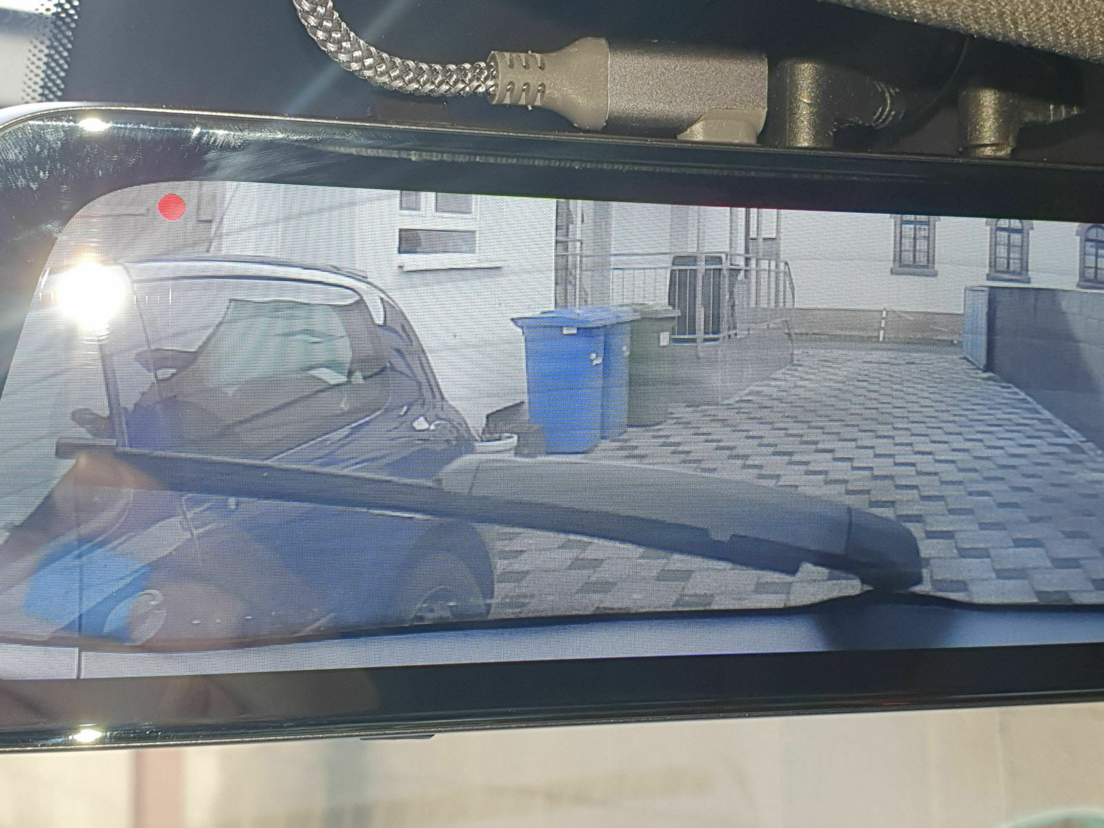 Innenspiegel durch TFT ersetzen