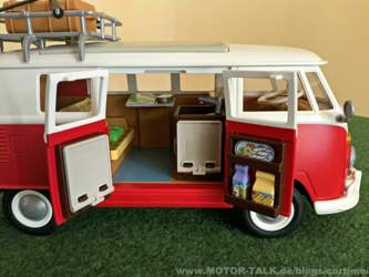 anklappbare Tische und Regale