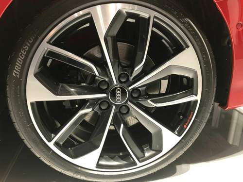 F5718677-4cf5-48f5-bc29-7e82ec241465