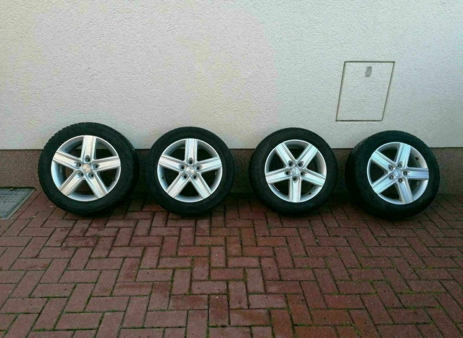 Felgen : 4x Aluett Typ 32 - 6,5x16 ET48 LK 5/112 - 205/55 R16 Uniroyal ...
