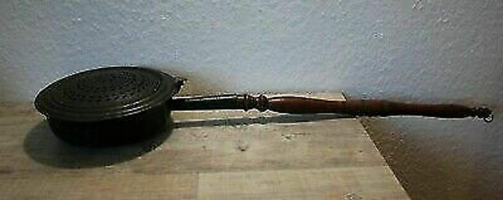 waerme-bettpfanne-alt-mit-deckellang-ca-90cm