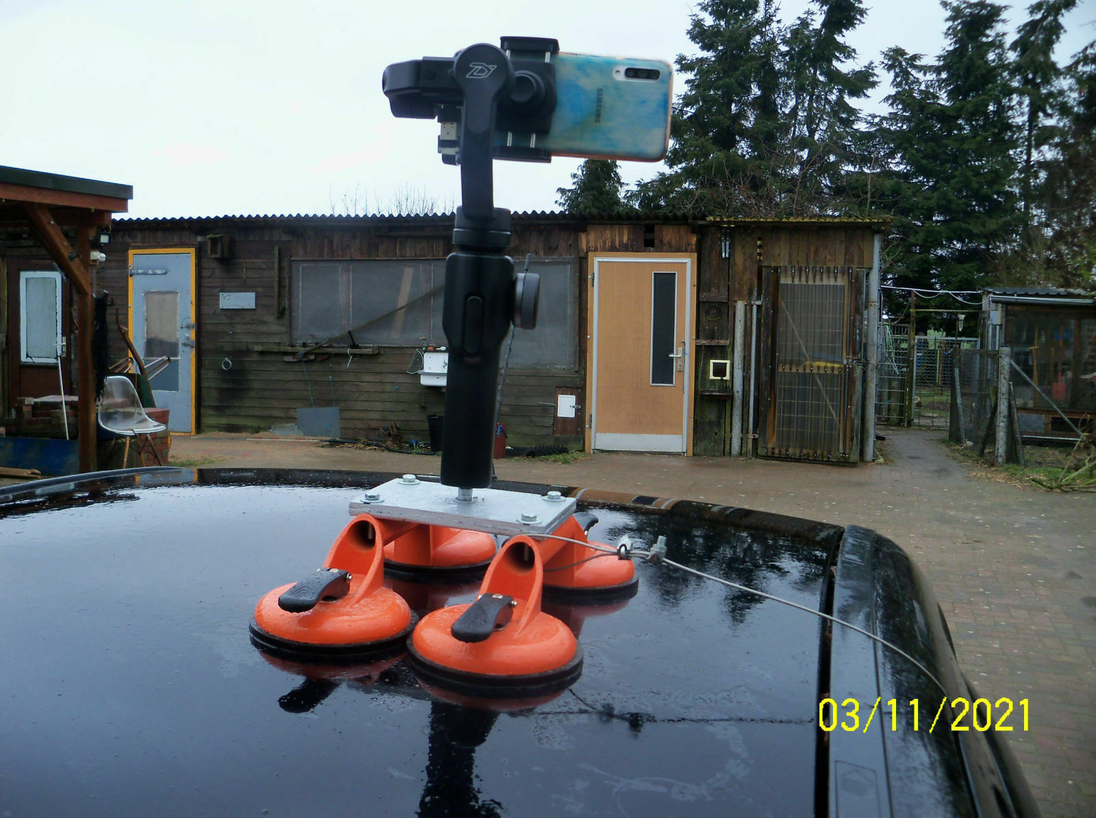 Kamera/Gimbal-Halterung an Fahrzeugkarosserie