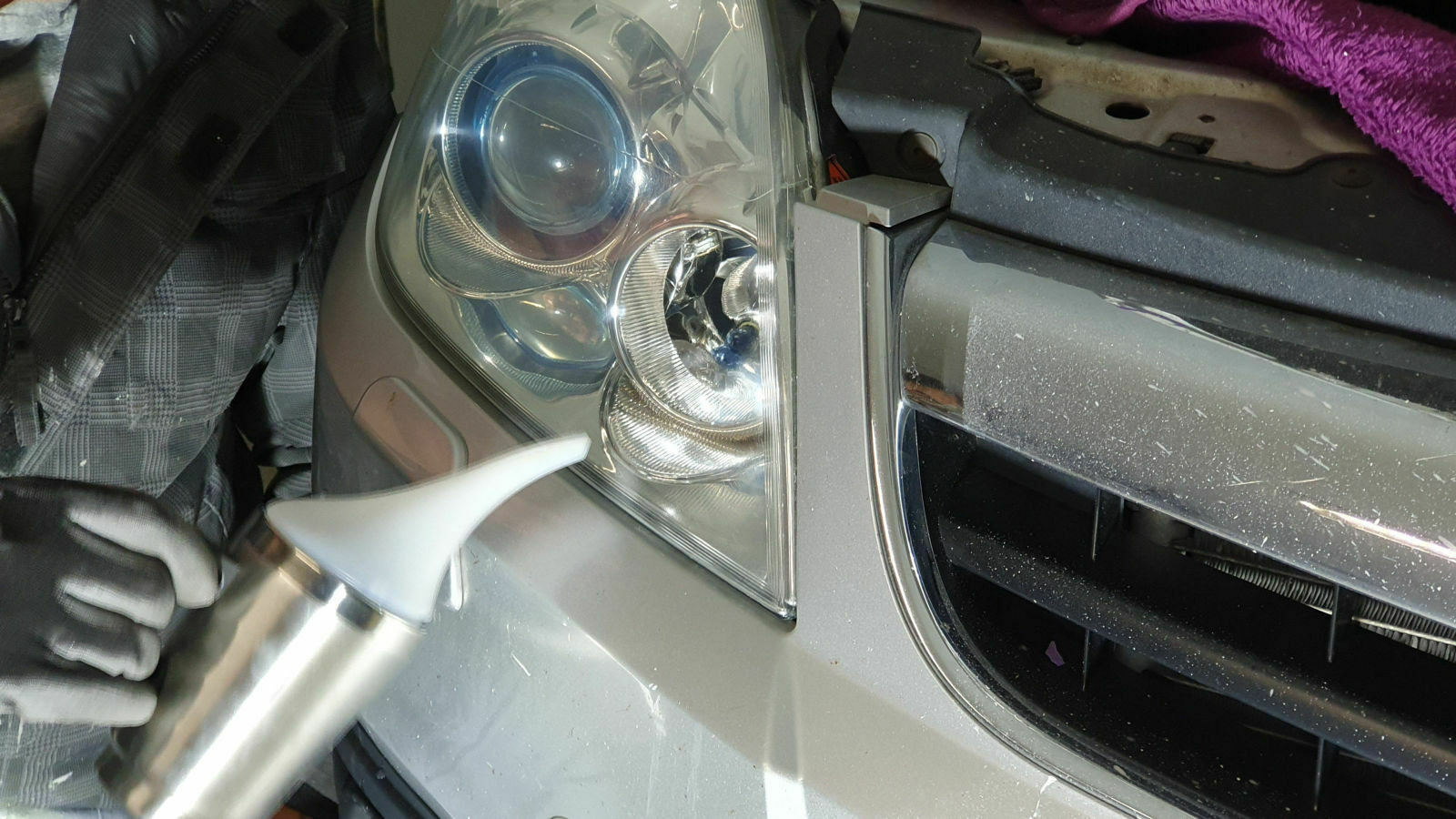 HILFE Scheinwerfer aussen "angelaufen/rauh" nach Waschanlagen-Besuch