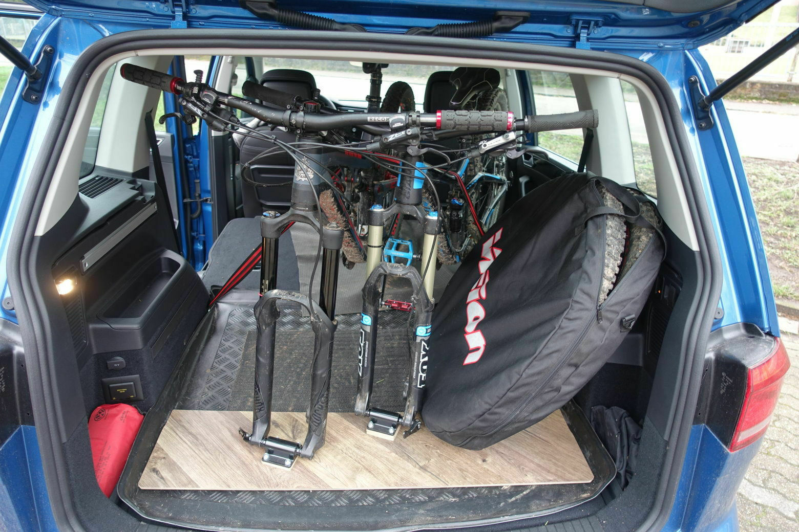 Zeigt her Euren Touran!