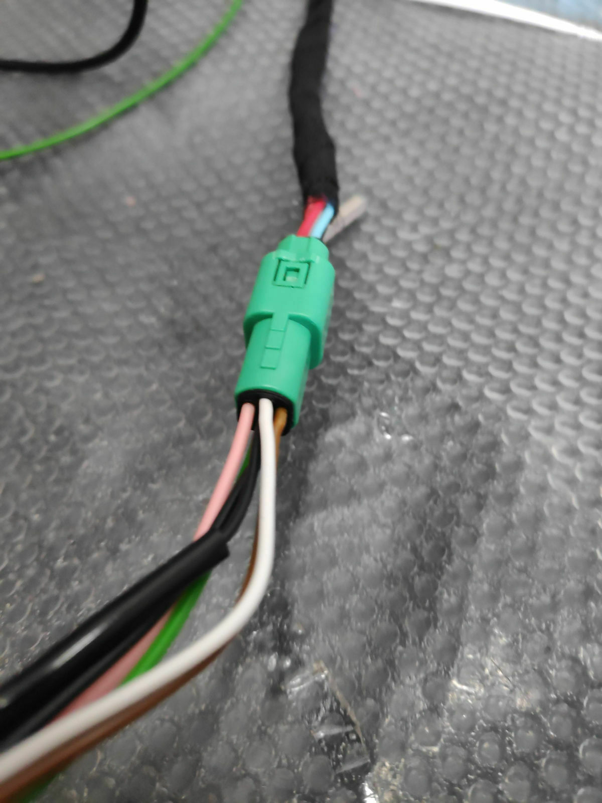 Anleitung: Original Rückfahrkamera an Zubehörradio