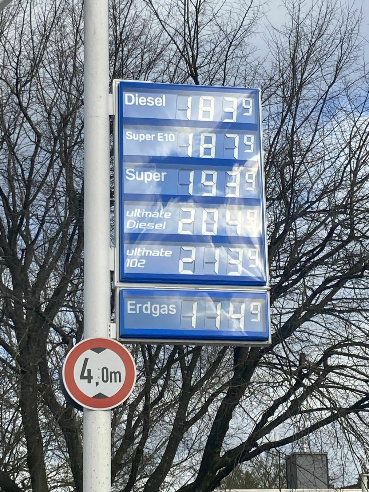 9b32dea0-5cae-4615-a0e0-78b5a31ed8d0