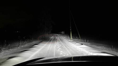 Schwarzer Fleck links, Fernlicht