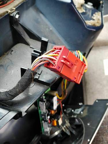 Stecker vom Kabelbaum