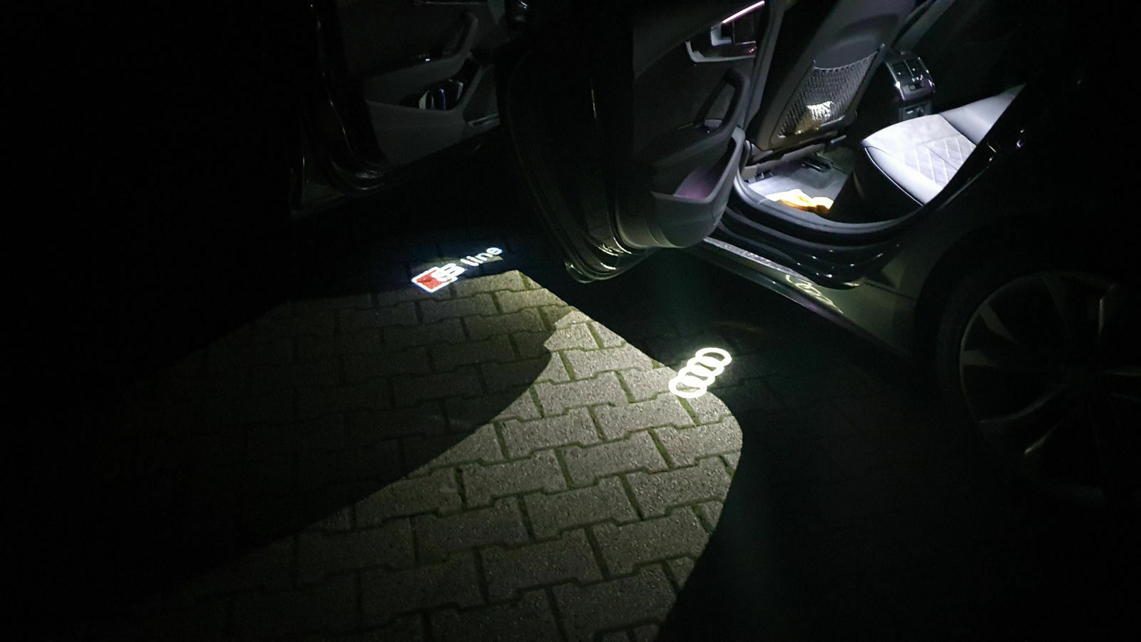 Bodenprojektion Audi Logo