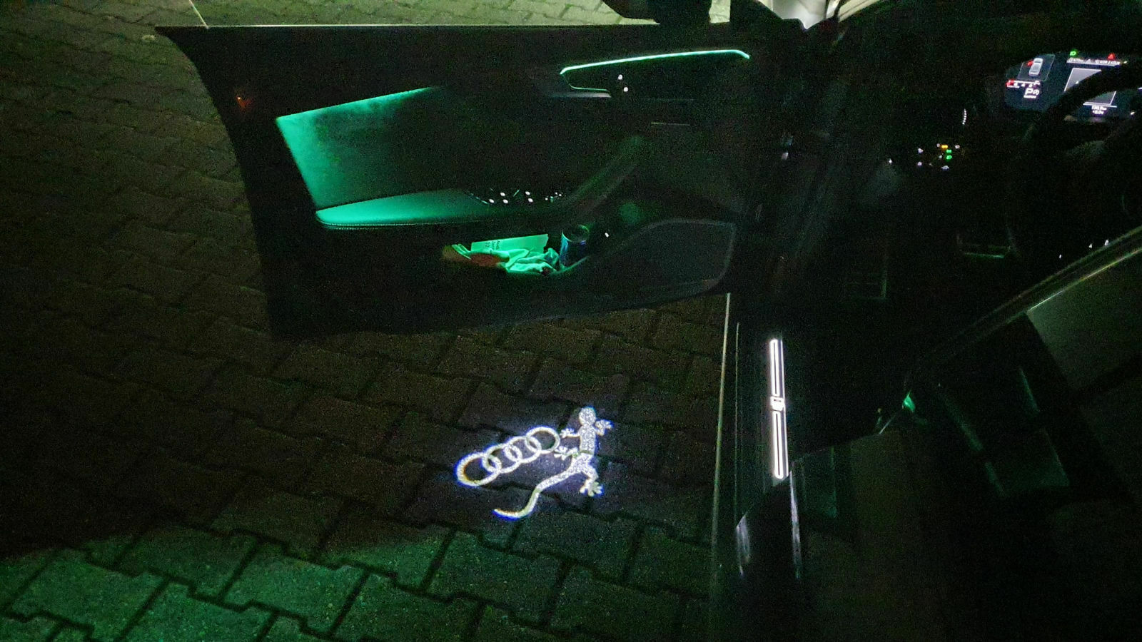 Bodenprojektion Audi Logo