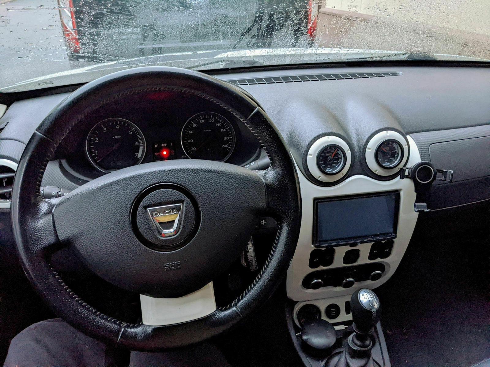 Zusatz Instrument im Dacia nicht für Spring