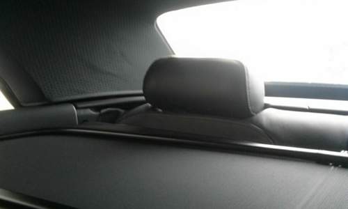 Kopfstuetze-rechts-hinten