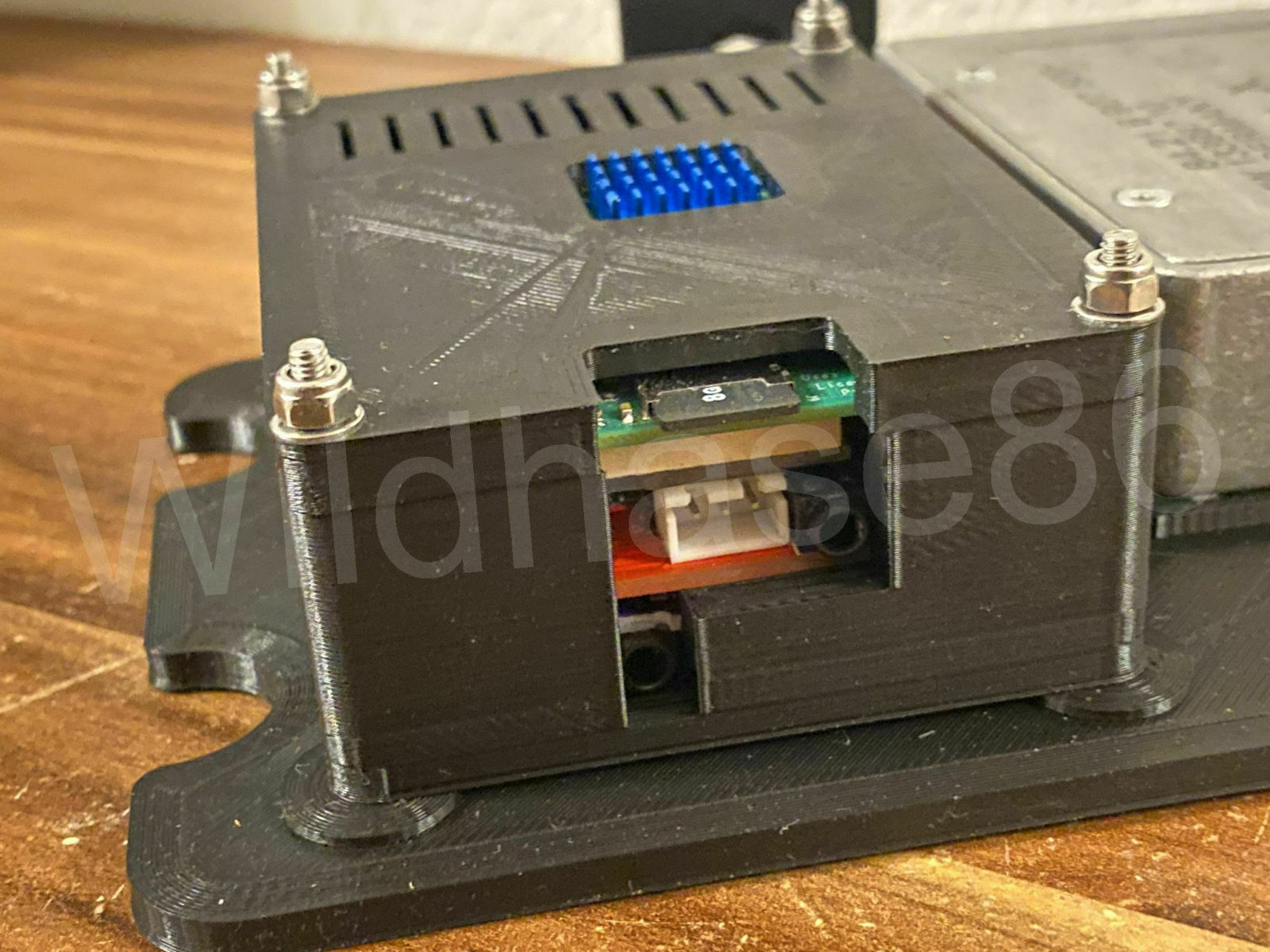 Gut zu erkennen die neuen Anschlüsse des Erweiterungsboard von AVR-iBus