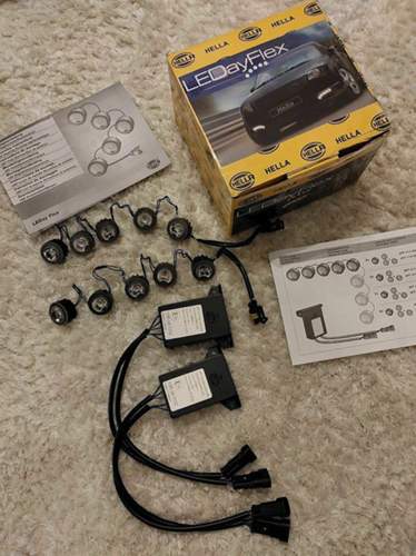HELLA 2PT 010 458-771 LED-Dagrijverlichtingsset - LEDayFlex - 12/24V - Rond - Inbouw - Lenskleur: Transparent - Kabel: 120mm - Voertuigfront - Set