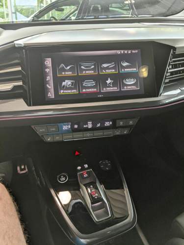 Q4Etron_50_Mythosschwarz_1