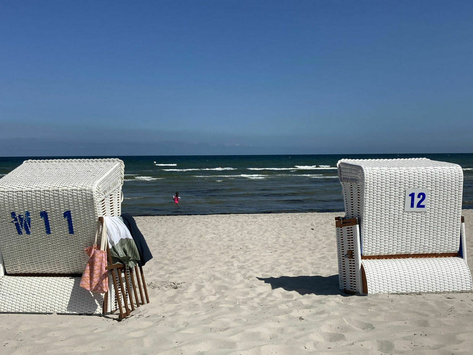 Der Schrottplatz - Spiegelsymmetrisch des Showrooms