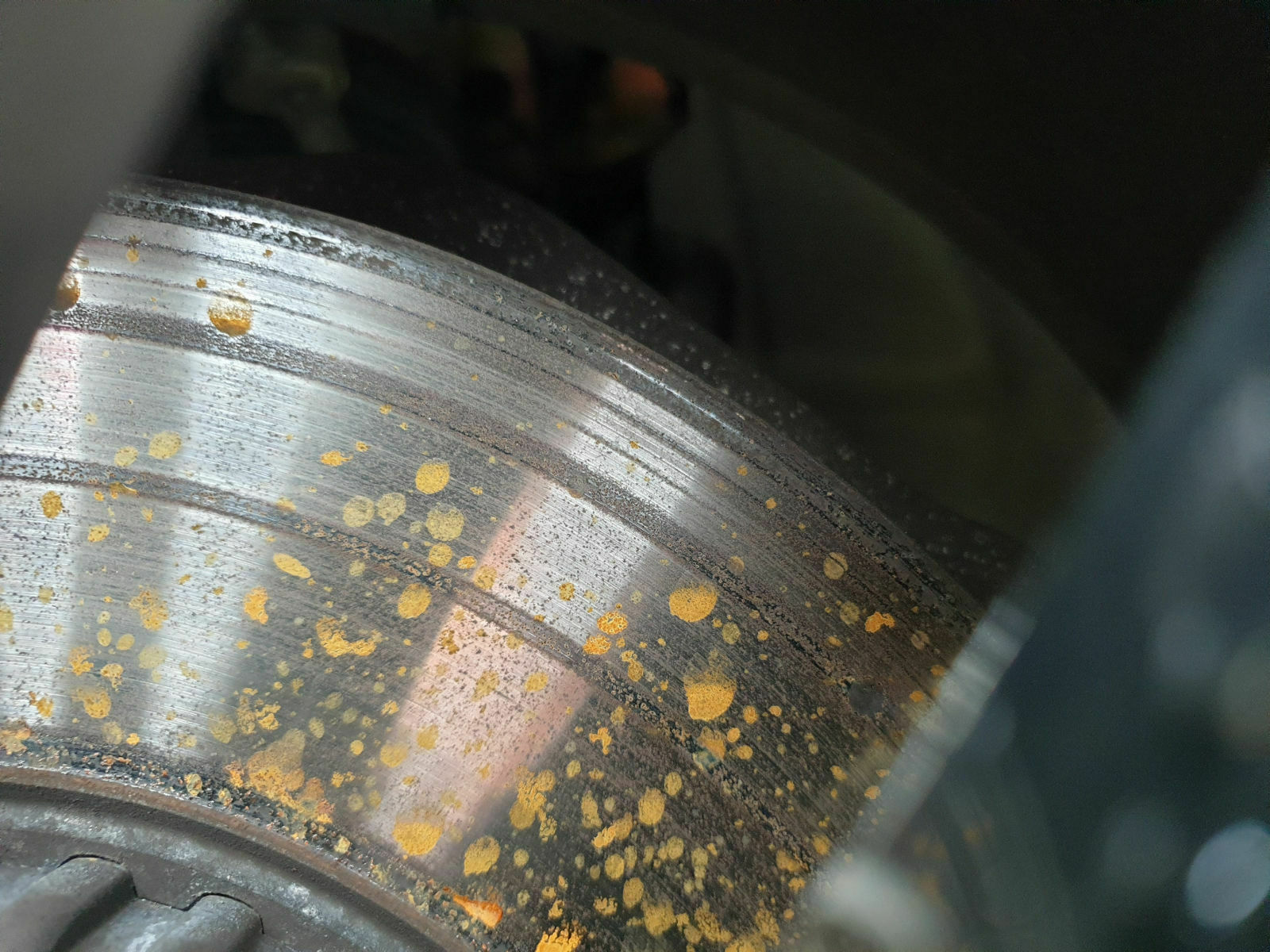 "Standuhr-Problem": Wie Bremsscheibenrost vermeiden?