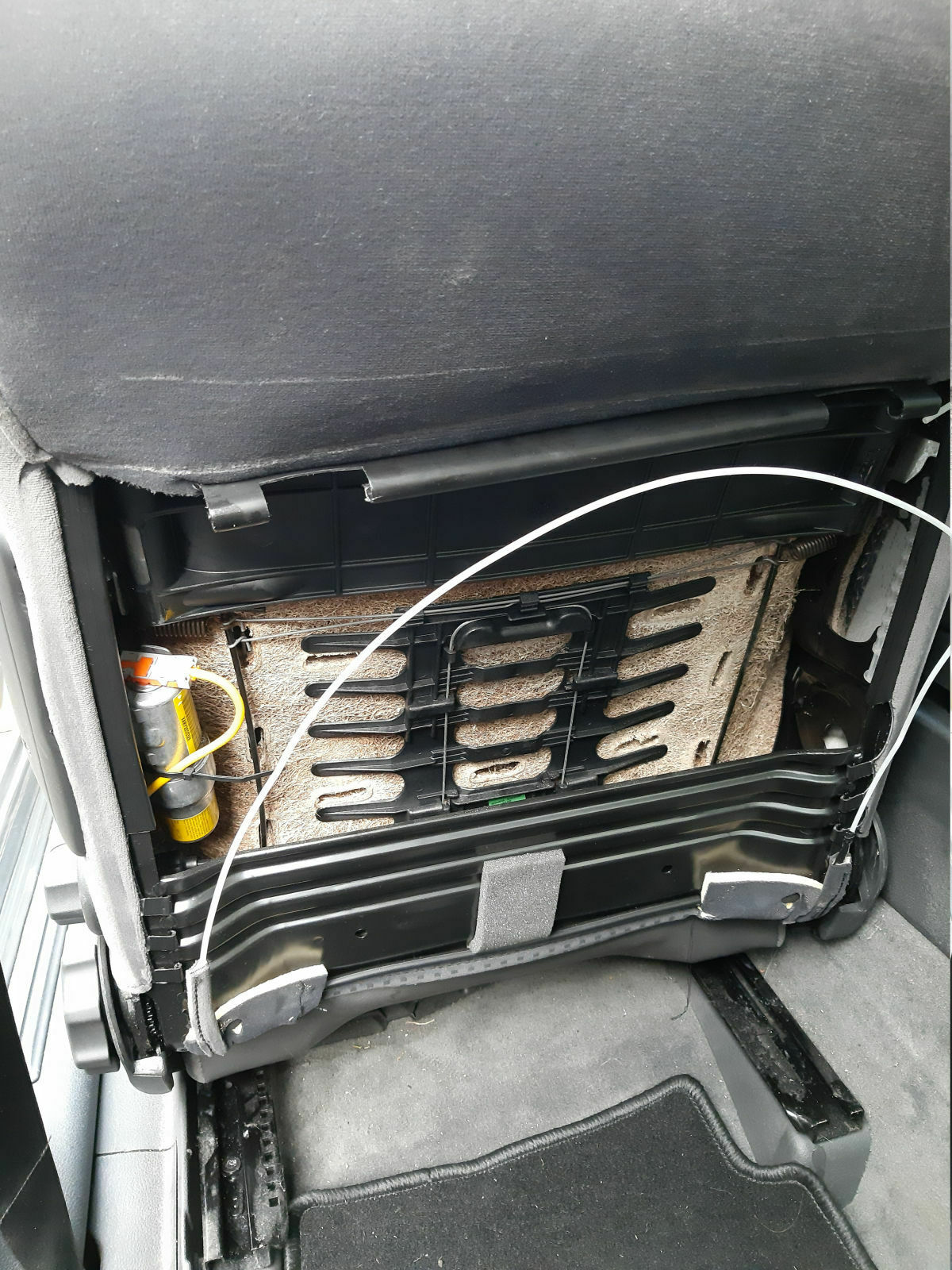 Omega B - Fahrersitz quietscht und ächzt?