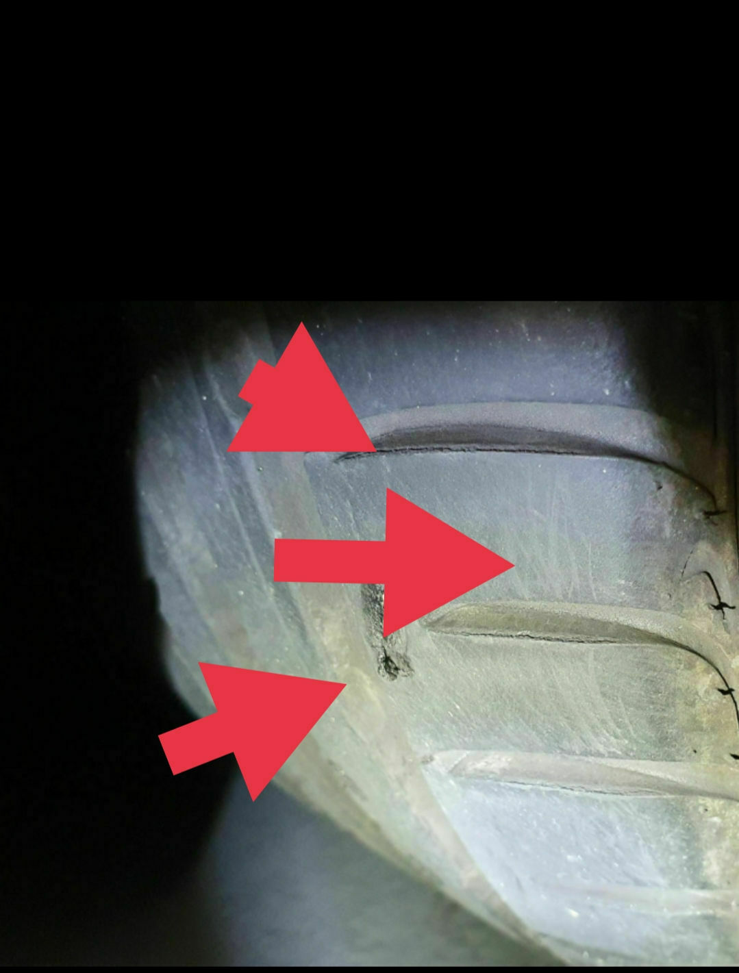 Halbhohen Bordstein aufgefahren, Reifenwechsel nötig?